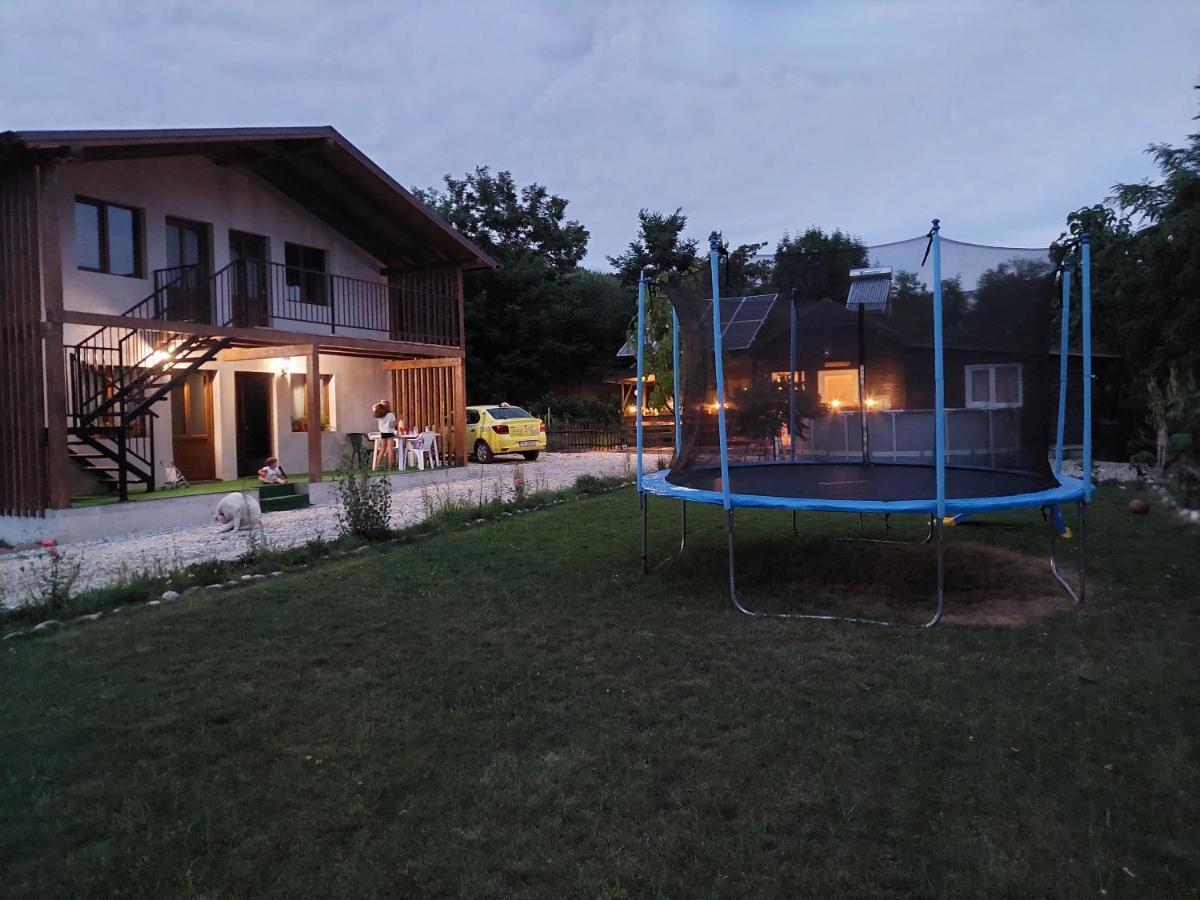 Cabana Oprisor Окна Сибиулуй Екстериор снимка